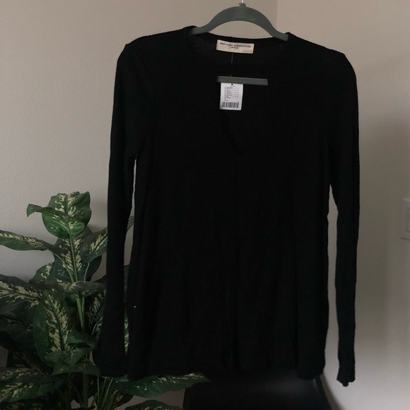 Project Social T • Cutout V Tee - Picture 3 of 5